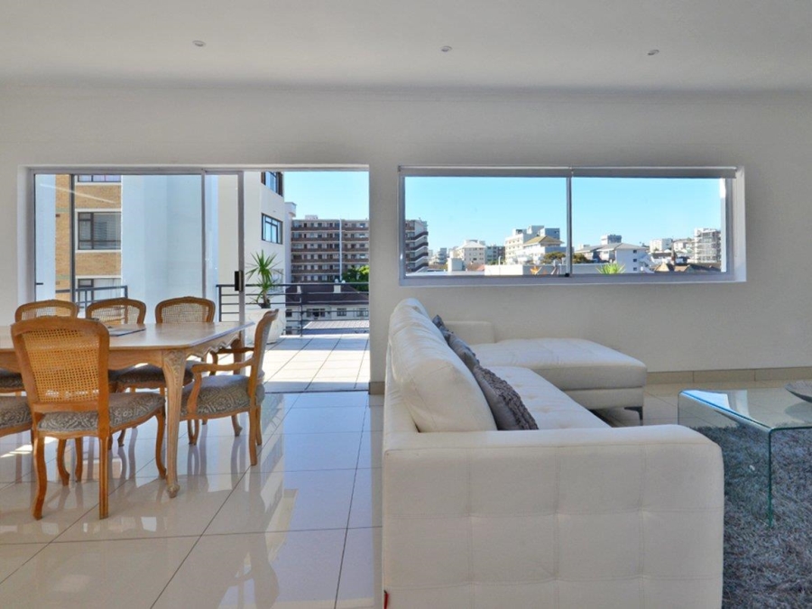 2 Bedroom Property for Sale in Sea Point Western Cape